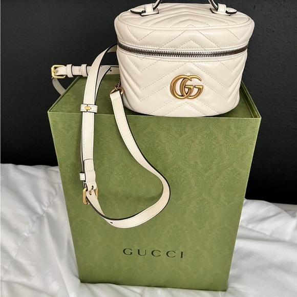 Authentic gucci mini backpack - Picture 3 of 4